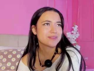 Spicy Emely's Live Sex Cam Show