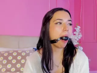 Spicy Emely's Live Sex Cam Show