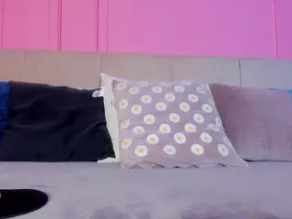 Spicy Emely's Live Sex Cam Show