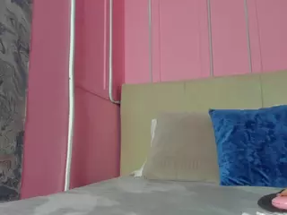Spicy Emely's Live Sex Cam Show