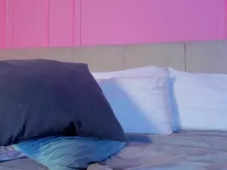 Spicy Emely's Live Sex Cam Show