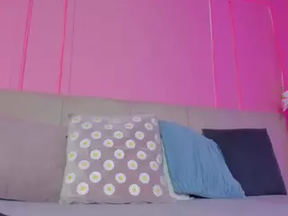Spicy Emely's Live Sex Cam Show