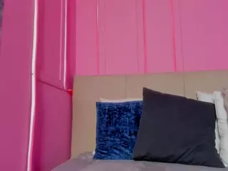 Spicy Emely's Live Sex Cam Show