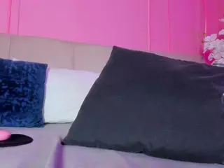 Spicy Emely's Live Sex Cam Show