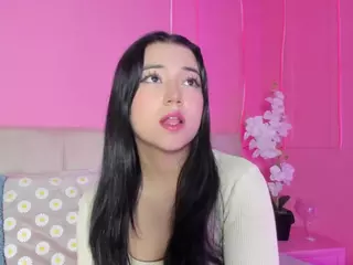 Spicy Emely's Live Sex Cam Show