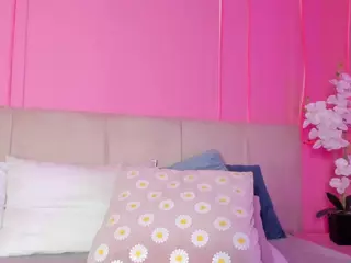 Spicy Emely's Live Sex Cam Show