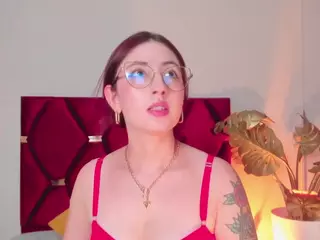 EmilyWatsonn's Live Sex Cam Show