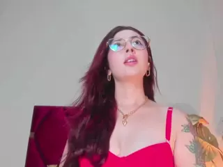 EmilyWatsonn's Live Sex Cam Show