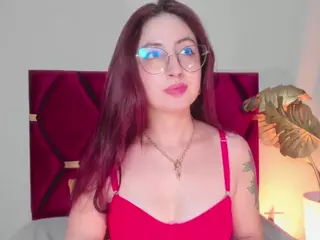 EmilyWatsonn's Live Sex Cam Show