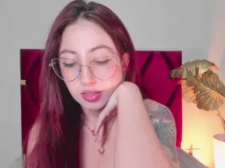 EmilyWatsonn's Live Sex Cam Show