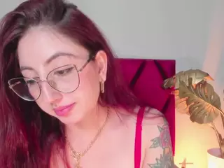 EmilyWatsonn's Live Sex Cam Show