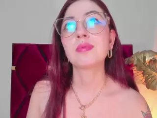 EmilyWatsonn's Live Sex Cam Show