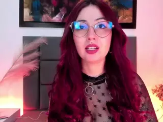 EmilyWatsonn's Live Sex Cam Show