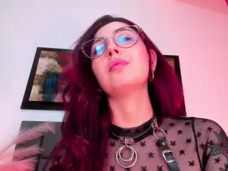 EmilyWatsonn's Live Sex Cam Show