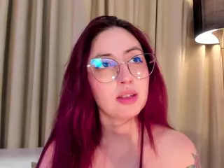 EmilyWatsonn's Live Sex Cam Show
