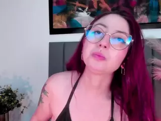 EmilyWatsonn's Live Sex Cam Show