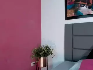 EmilyWatsonn's Live Sex Cam Show