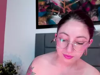 EmilyWatsonn's Live Sex Cam Show