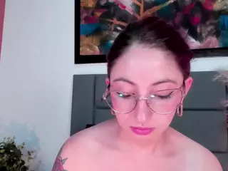 EmilyWatsonn's Live Sex Cam Show