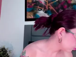 EmilyWatsonn's Live Sex Cam Show