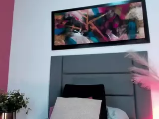 EmilyWatsonn's Live Sex Cam Show