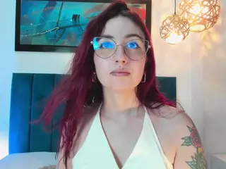 EmilyWatsonn's Live Sex Cam Show