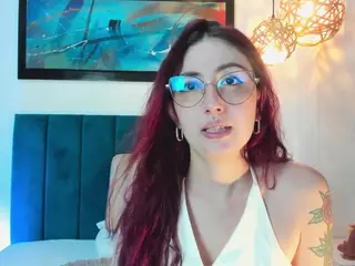 EmilyWatsonn's Live Sex Cam Show