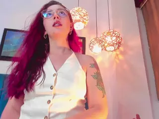EmilyWatsonn's Live Sex Cam Show