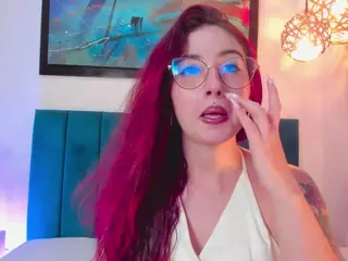 EmilyWatsonn's Live Sex Cam Show