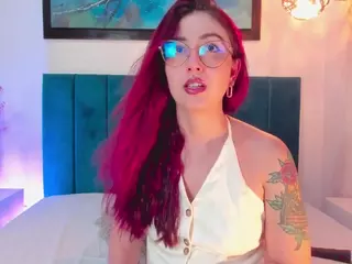 EmilyWatsonn's Live Sex Cam Show