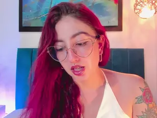 EmilyWatsonn's Live Sex Cam Show