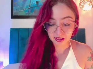 EmilyWatsonn's Live Sex Cam Show