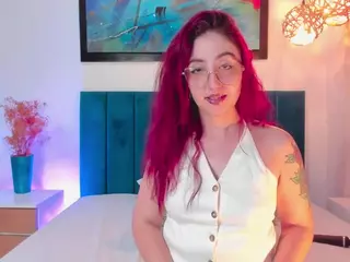 EmilyWatsonn's Live Sex Cam Show