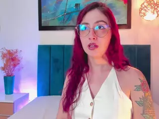 EmilyWatsonn's Live Sex Cam Show