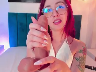 EmilyWatsonn's Live Sex Cam Show