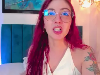 EmilyWatsonn's Live Sex Cam Show