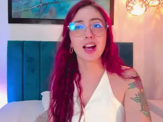 EmilyWatsonn's Live Sex Cam Show