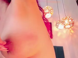 EmilyWatsonn's Live Sex Cam Show
