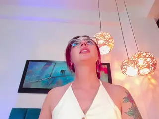 EmilyWatsonn's Live Sex Cam Show