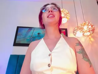 EmilyWatsonn's Live Sex Cam Show