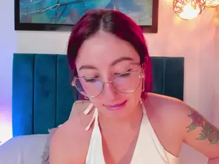 EmilyWatsonn's Live Sex Cam Show