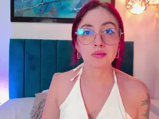 EmilyWatsonn's Live Sex Cam Show