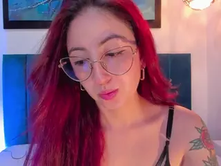 EmilyWatsonn's Live Sex Cam Show