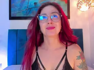 EmilyWatsonn's Live Sex Cam Show