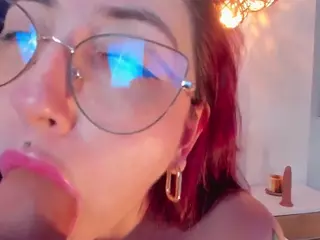 EmilyWatsonn's Live Sex Cam Show