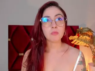 EmilyWatsonn's Live Sex Cam Show