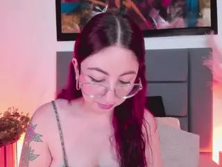 EmilyWatsonn's Live Sex Cam Show