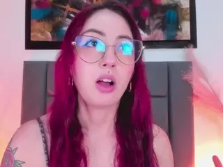 EmilyWatsonn's Live Sex Cam Show