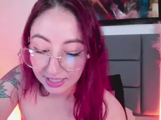 EmilyWatsonn's Live Sex Cam Show