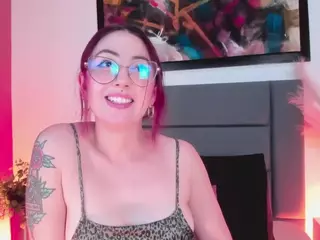 EmilyWatsonn's Live Sex Cam Show